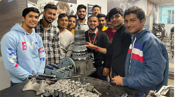 Top ADVANCED DIPLOMA IN AUTOMOTIVE MECHATRONICS Course