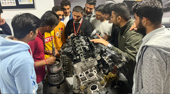 Top ADVANCED DIPLOMA IN AUTOMOTIVE MECHATRONICS Course